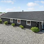 Nyaraló Sivsangervaenget X