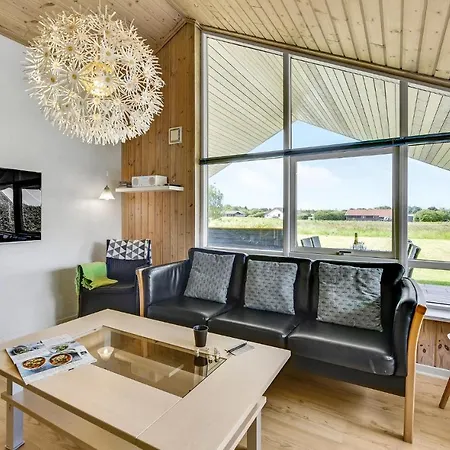 Stunning Home In Tarm With Sauna Prázdninový dům Tarm