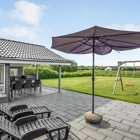 Stunning Home In Tarm With Sauna * Tarm