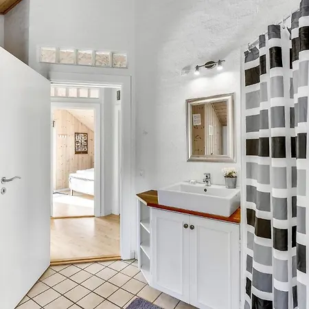 Дом отдыха 3 Bedroom In Tarm *
