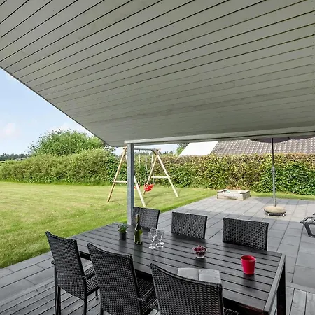 Stunning Home In Tarm With Sauna * Tarm