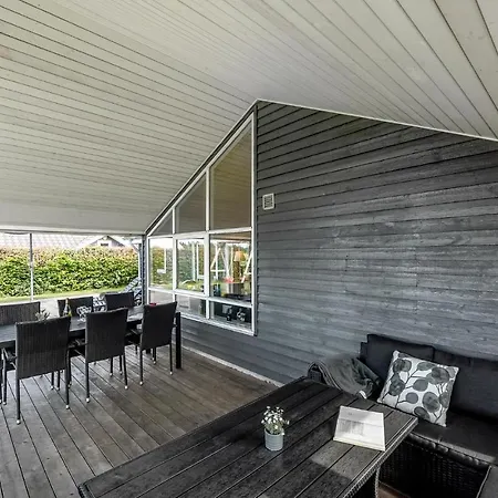 3 Bedroom In Tarm Хеммет