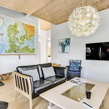 Stunning Home In Tarm With Sauna * Tarm